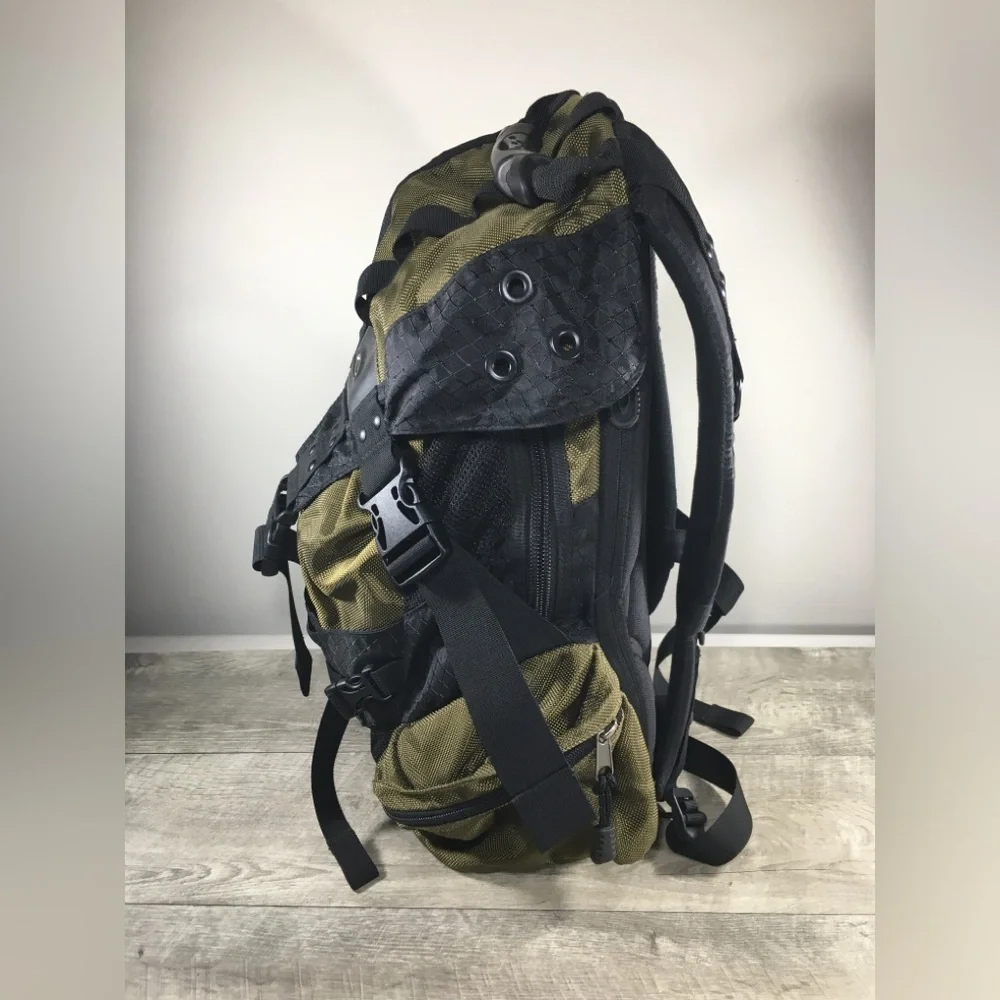 Vintage Oakley Icon 3.0 Tactical Olive Green Backpack Y2K 30L Bag Streetwear